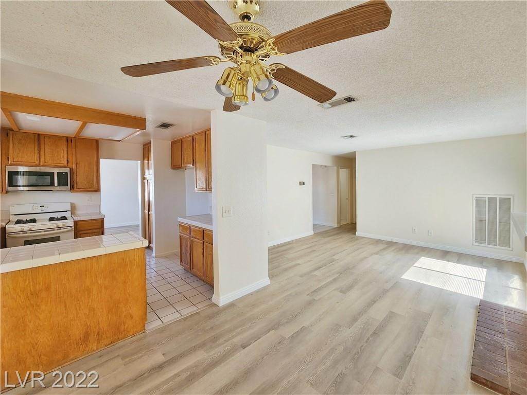 9. Single Family for Sale at NV 89074