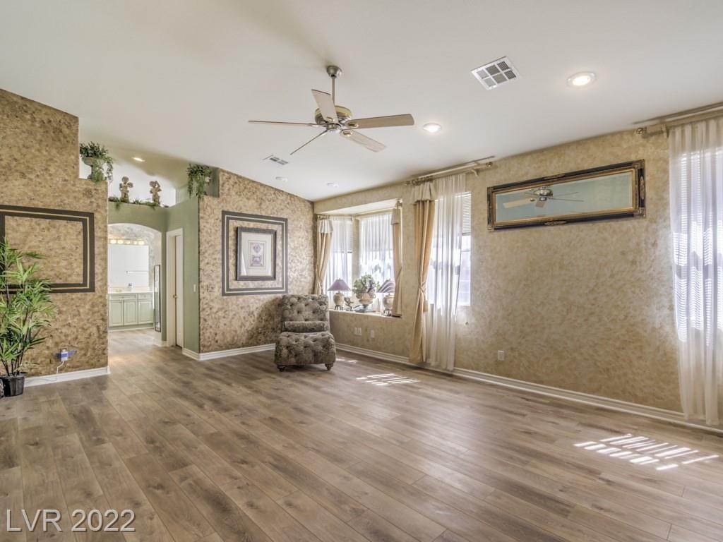 18. Single Family for Sale at NV 89052