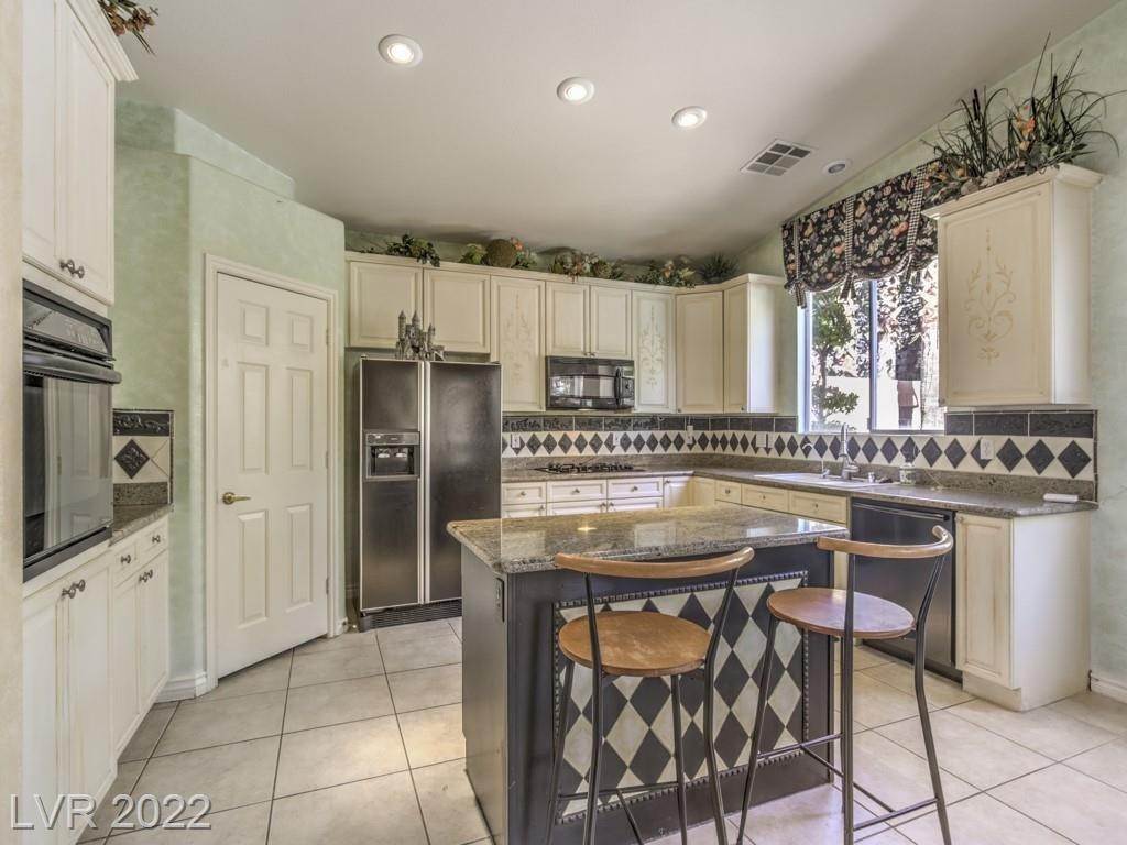 12. Single Family for Sale at NV 89052