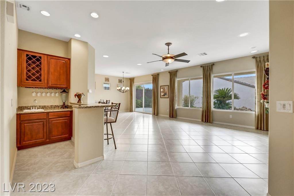 15. Single Family for Sale at NV 89052