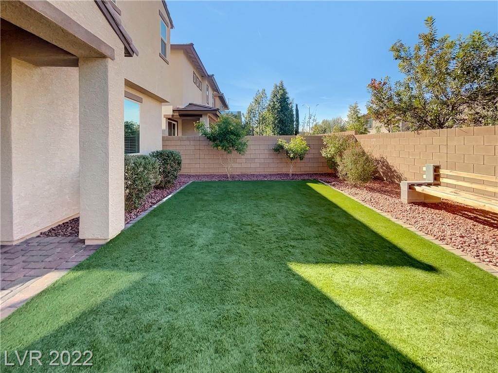 13. Single Family for Sale at NV 89011