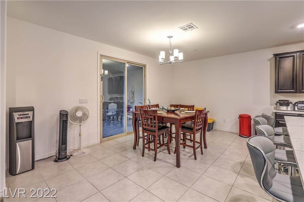 14. Single Family for Sale at NV 89052