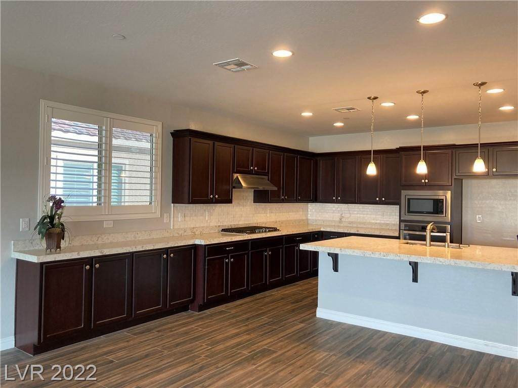 14. Single Family for Sale at NV 89011