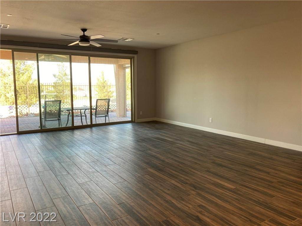 17. Single Family for Sale at NV 89011