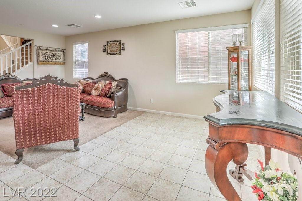 10. Single Family for Sale at NV 89044