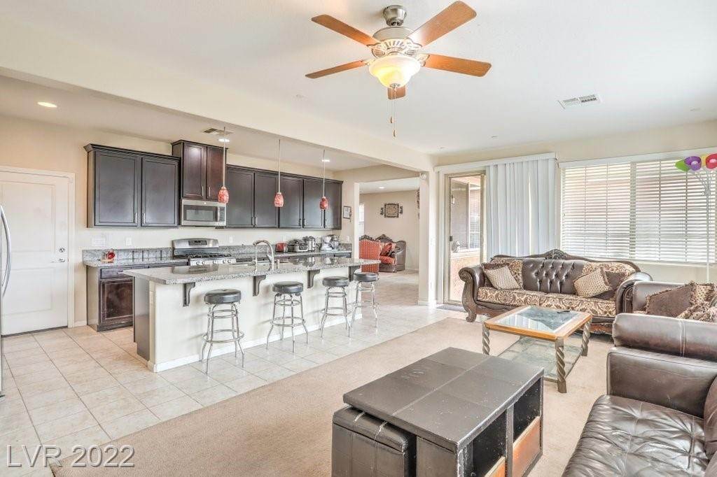 16. Single Family for Sale at NV 89044