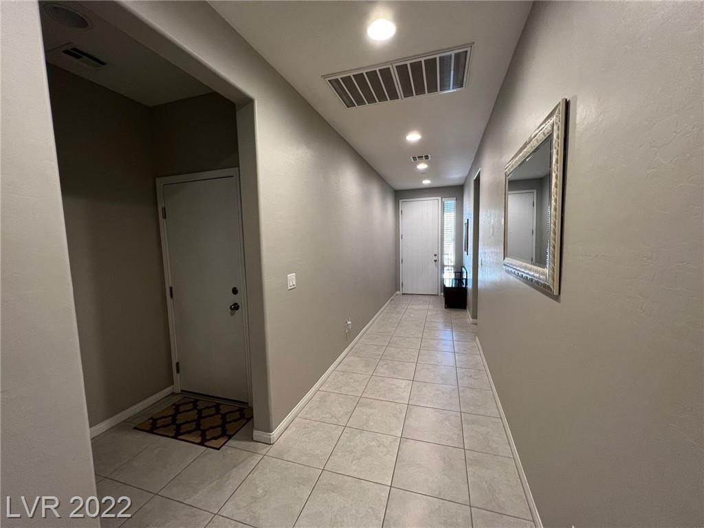 10. Single Family for Sale at NV 89011