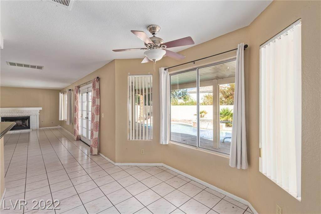 17. Single Family for Sale at NV 89014