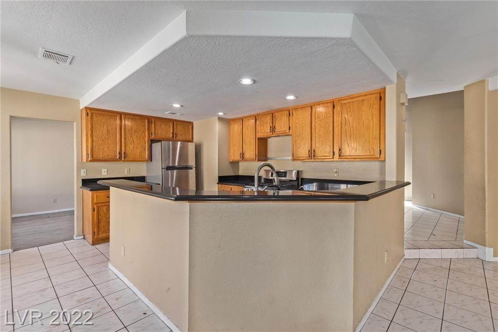 21. Single Family for Sale at NV 89014