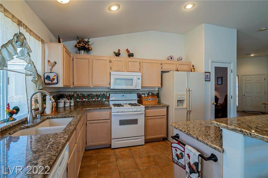 12. Single Family for Sale at NV 89015