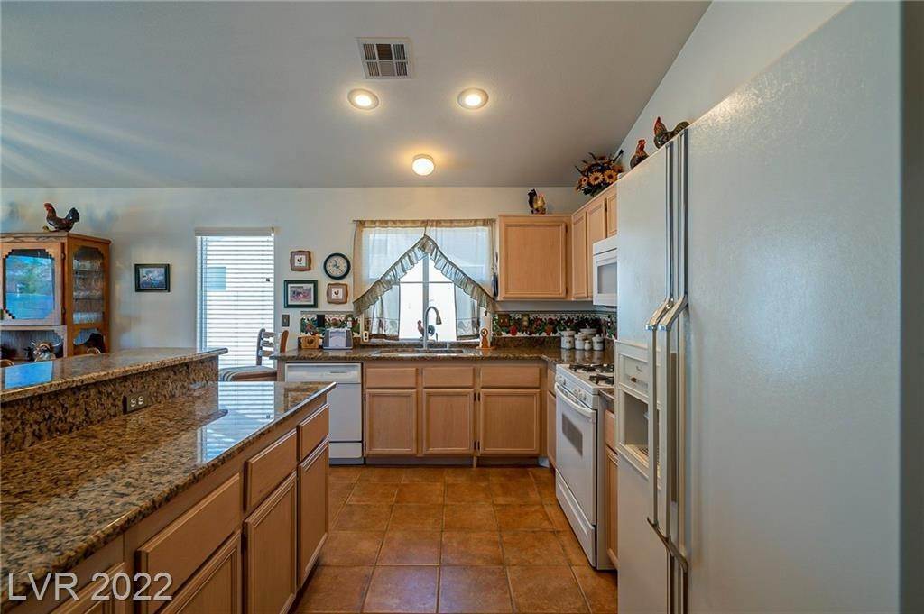 6. Single Family for Sale at NV 89015