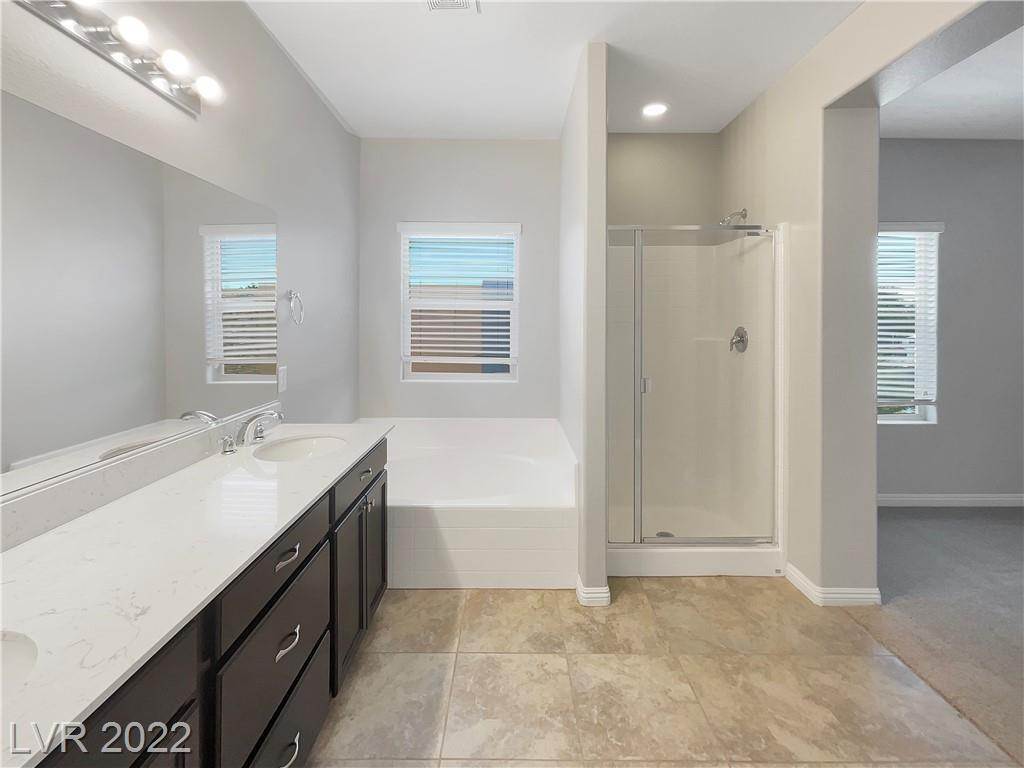16. Single Family for Sale at NV 89014