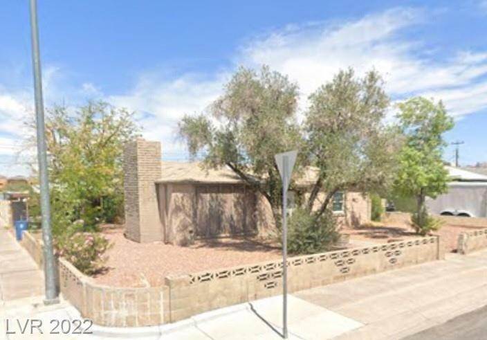 15. Single Family for Sale at NV 89015