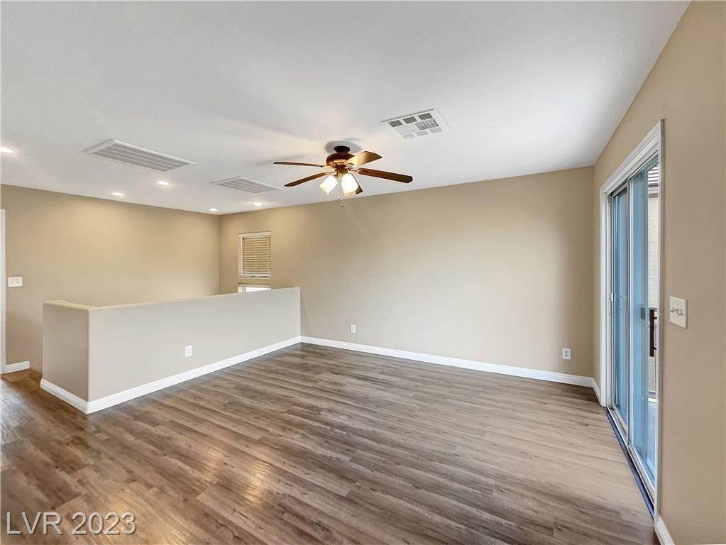 8. Single Family for Sale at NV 89052