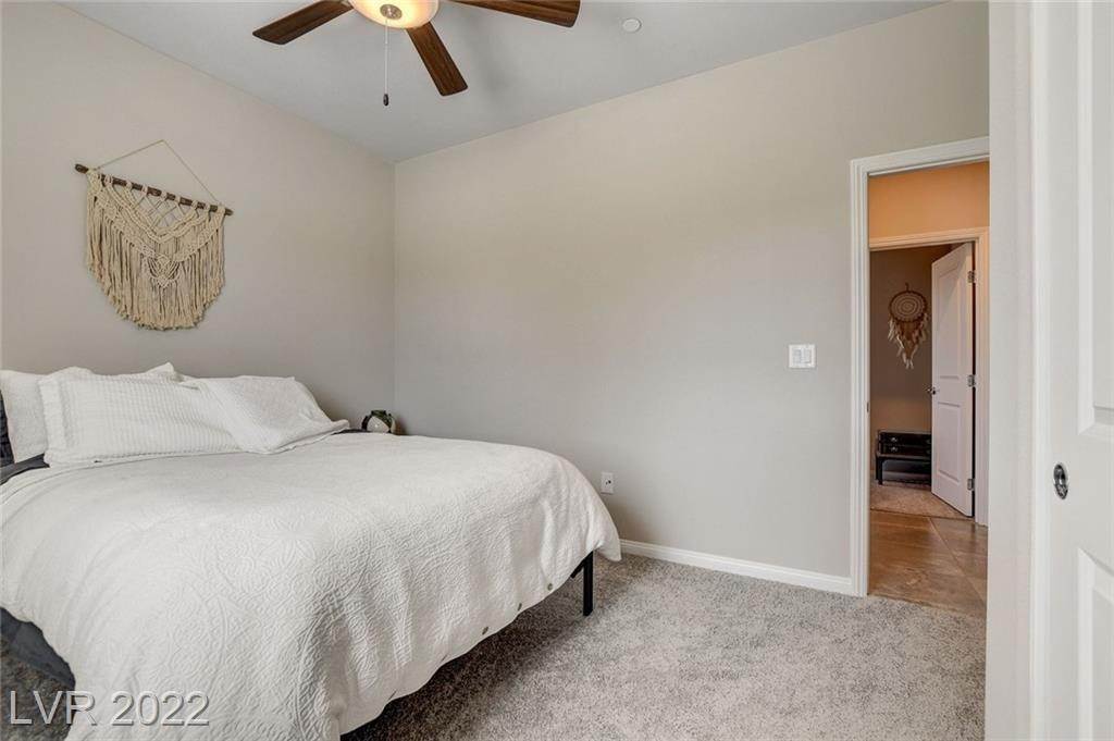 29. Single Family for Sale at NV 89044