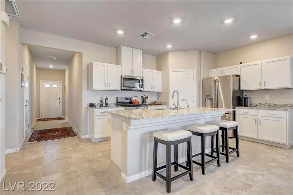 17. Single Family for Sale at NV 89044