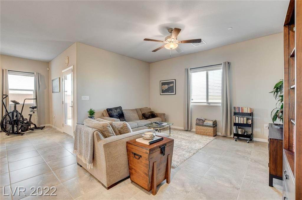 11. Single Family for Sale at NV 89044