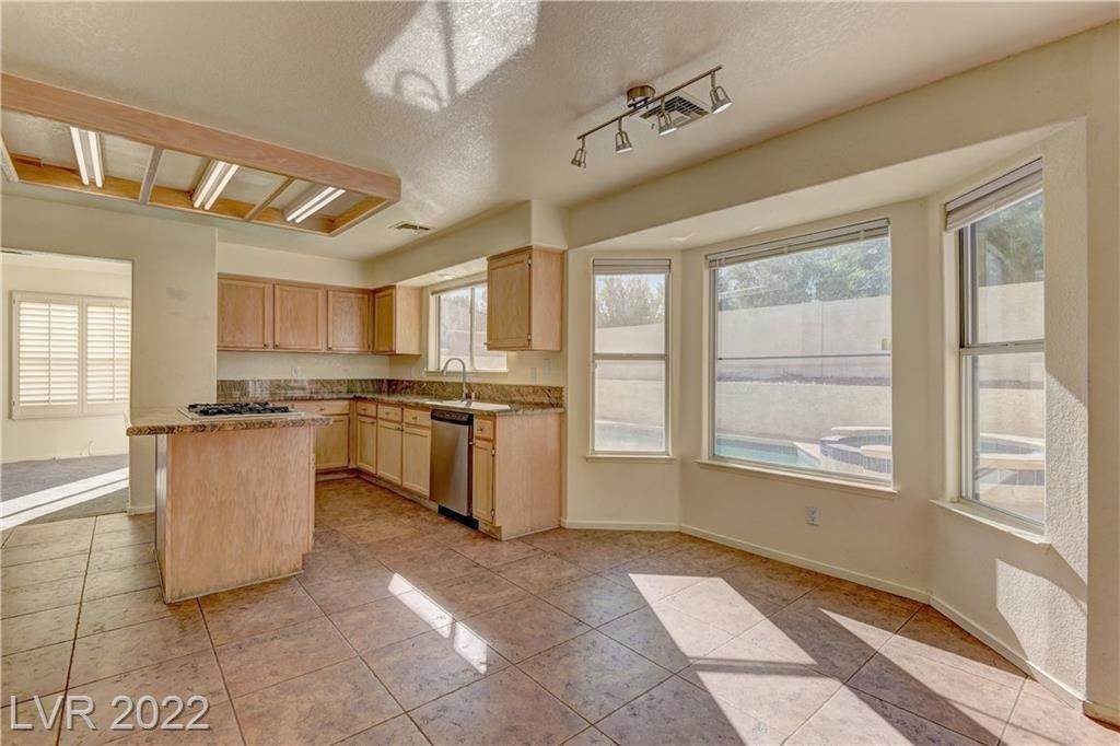 12. Single Family for Sale at NV 89014