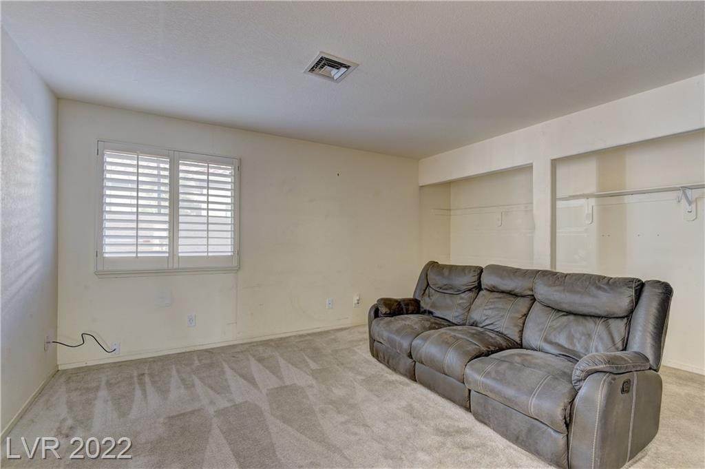 15. Single Family for Sale at NV 89014