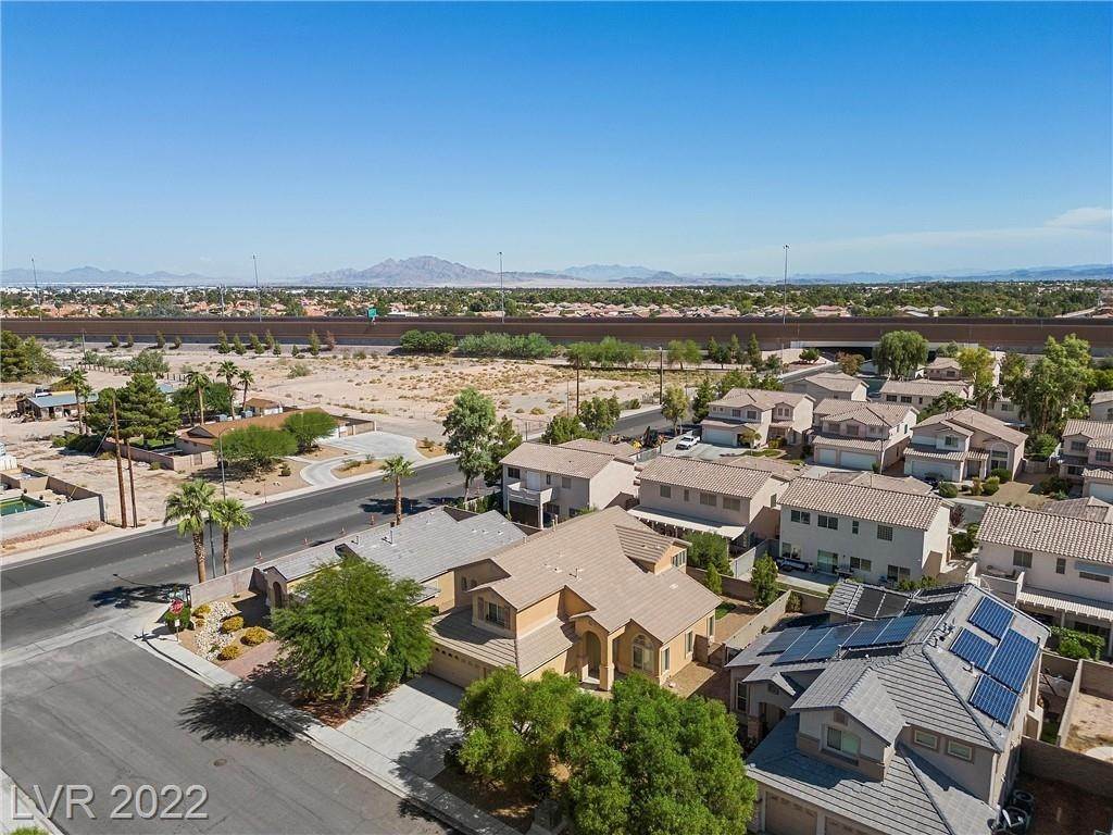 Single Family for Sale at Paradise, NV 89123