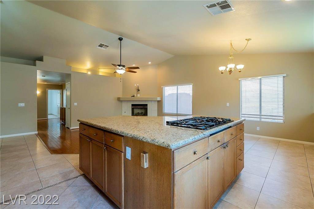 15. Single Family for Sale at NV 89002