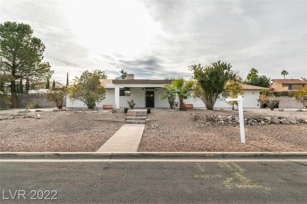 4. Single Family for Sale at NV 89015