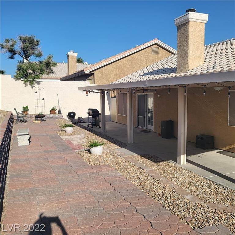 16. Single Family for Sale at NV 89011