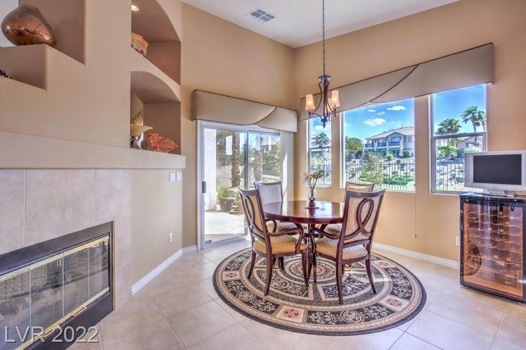 16. Single Family for Sale at NV 89052