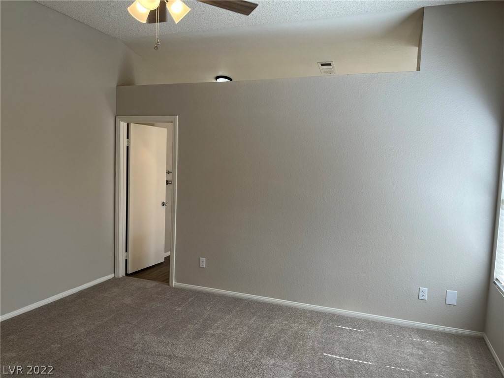 18. Single Family for Sale at NV 89015