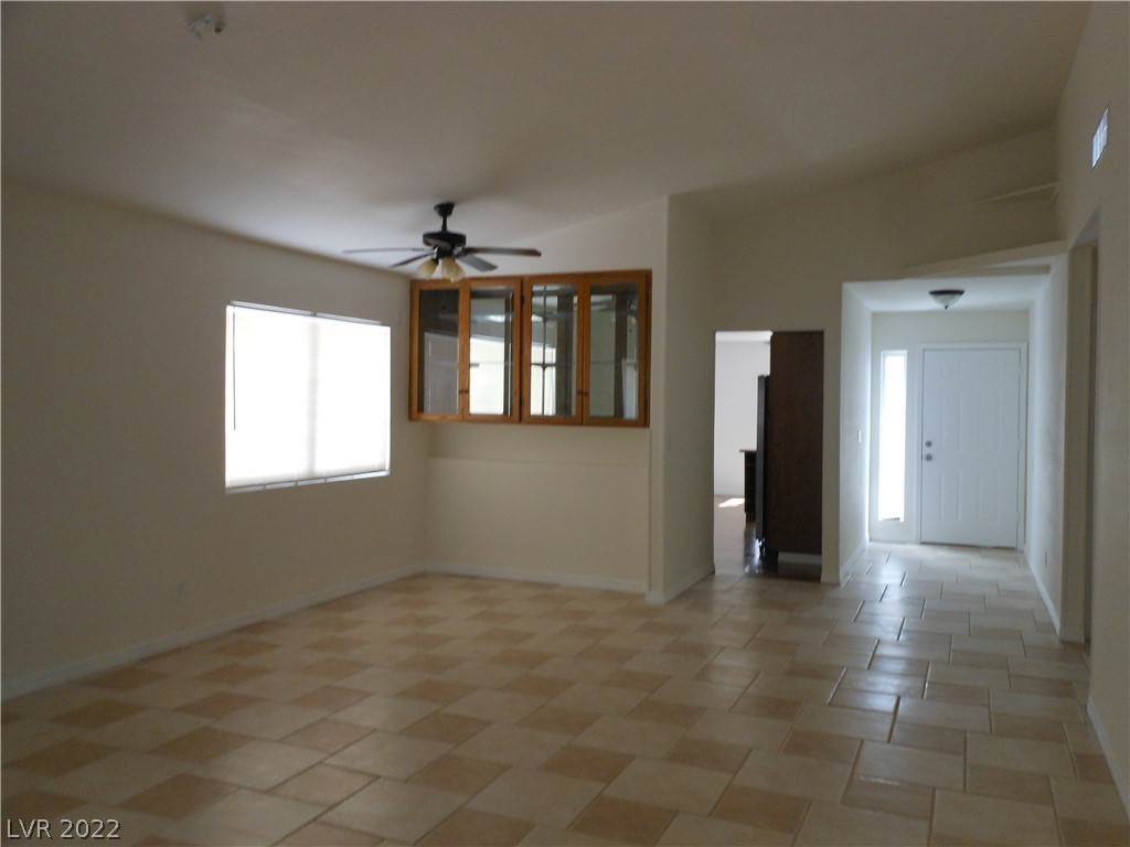 12. Single Family for Sale at NV 89014