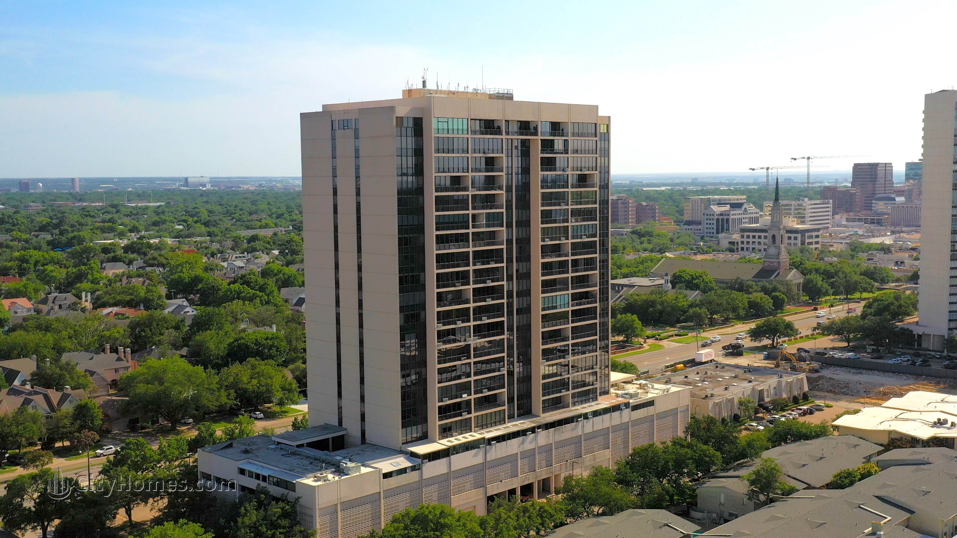 6. Athena Condominiums здание в 6335 W Northwest Hwy, Preston Hollow, Dallas, TX 75225
