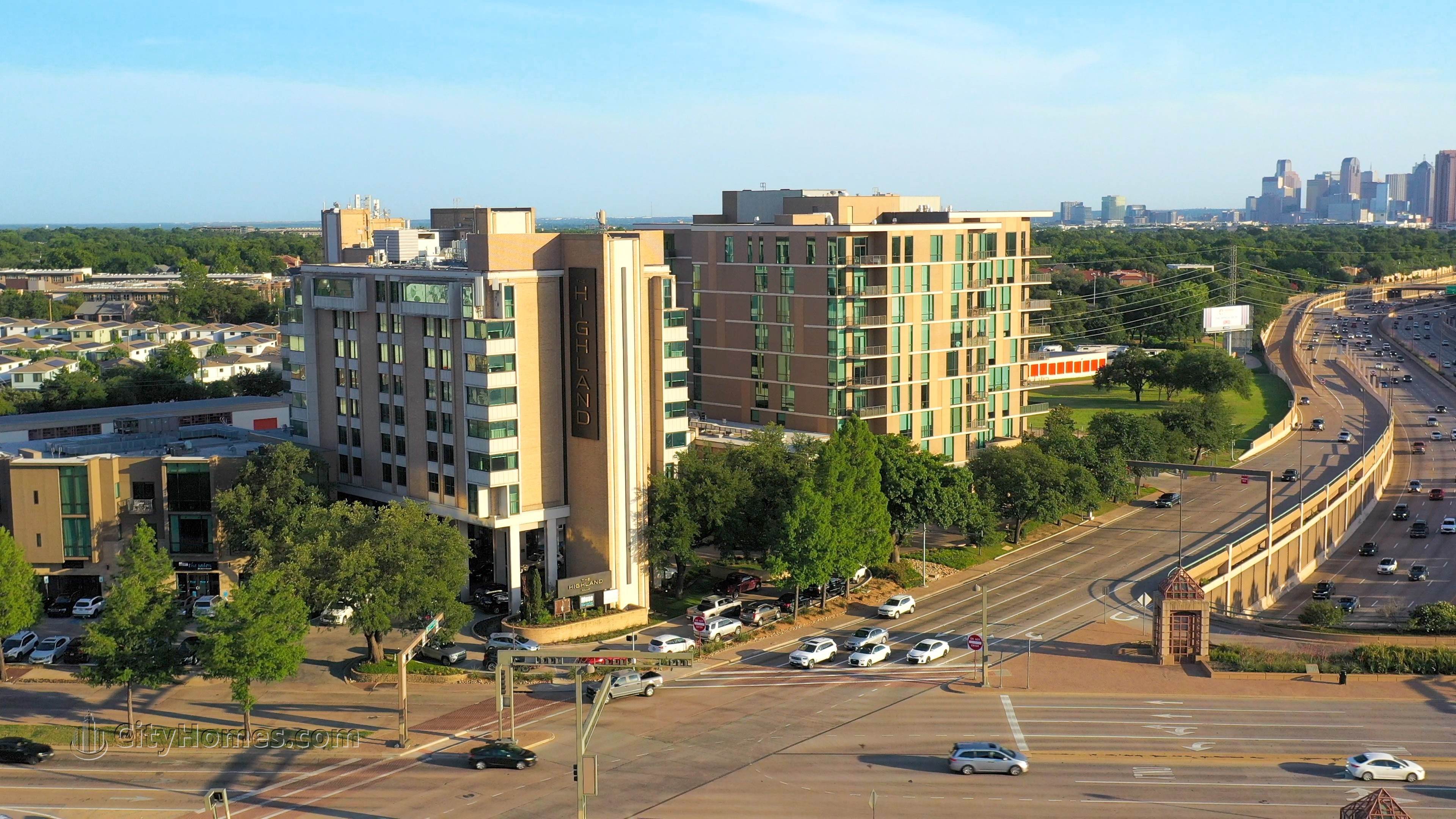 3. Highlands Residences gebouw op 5656 N Central Expressway, Glencoe Park, Dallas, TX 75206
