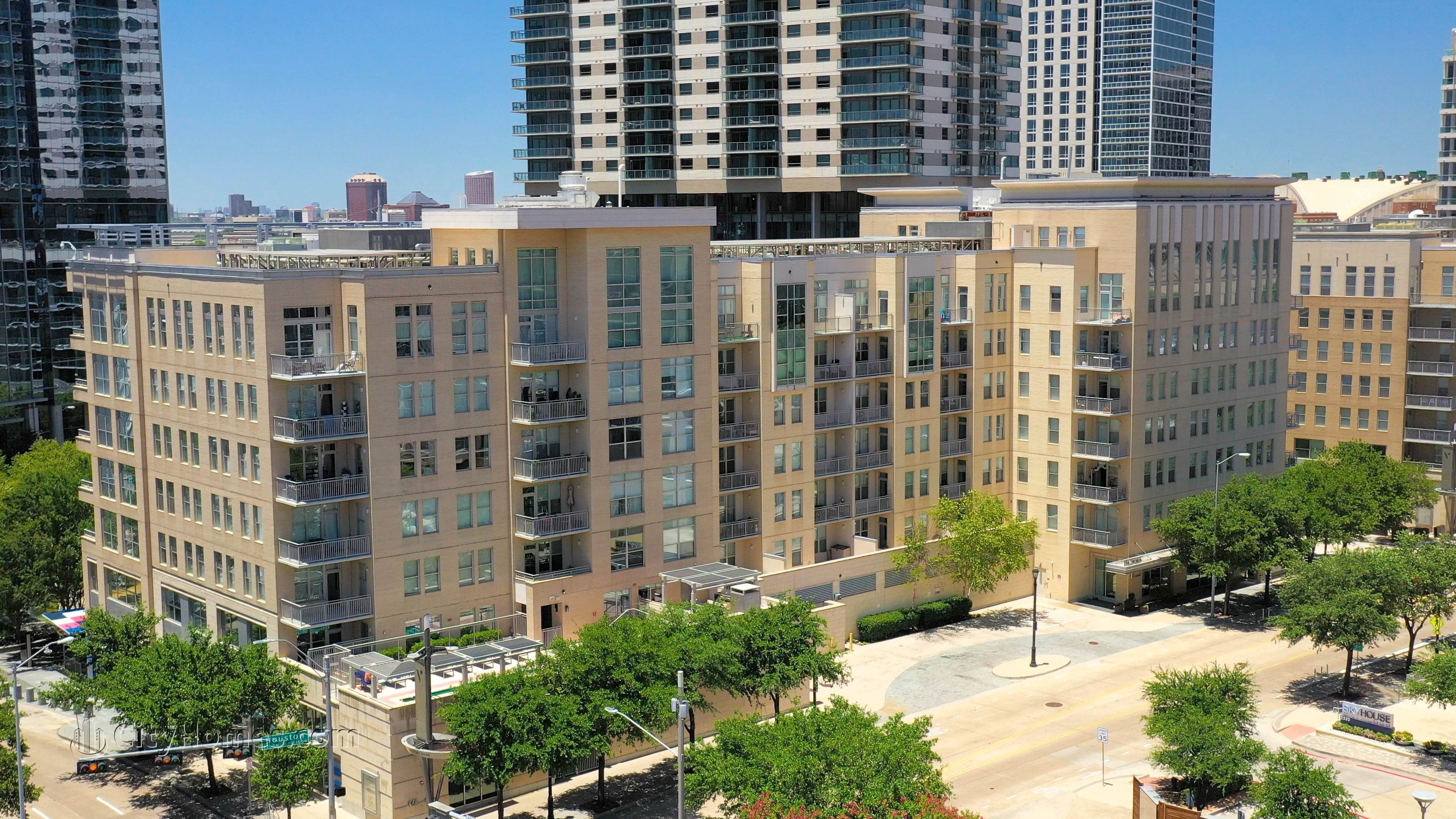 Terrace Condominiums gebouw op 2323 N Houston St, Victory Park, Dallas, TX 75219