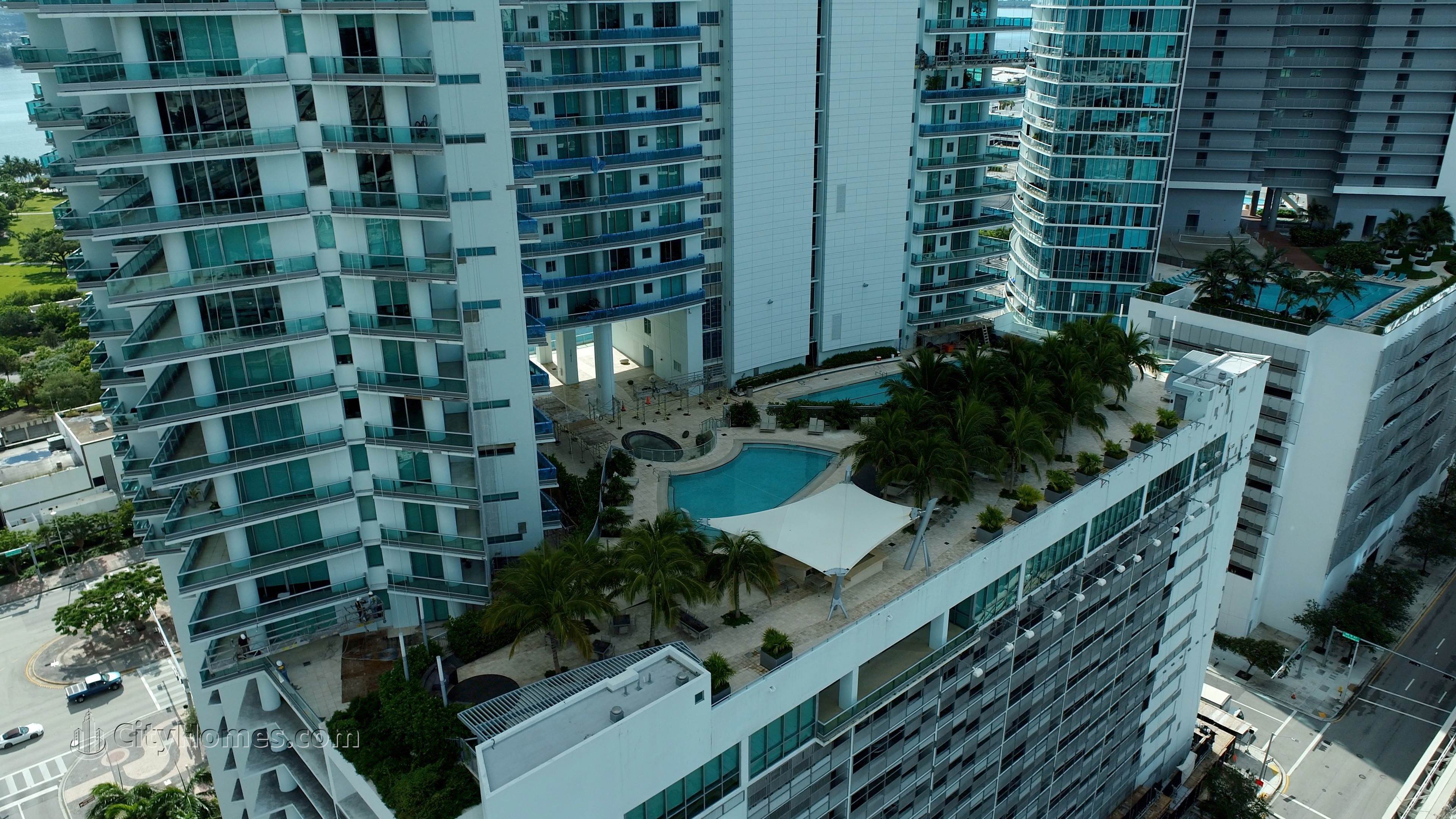5. 900 Biscayne Boulevard, Miami, FL 33132에 900 Biscayne Bay 건물