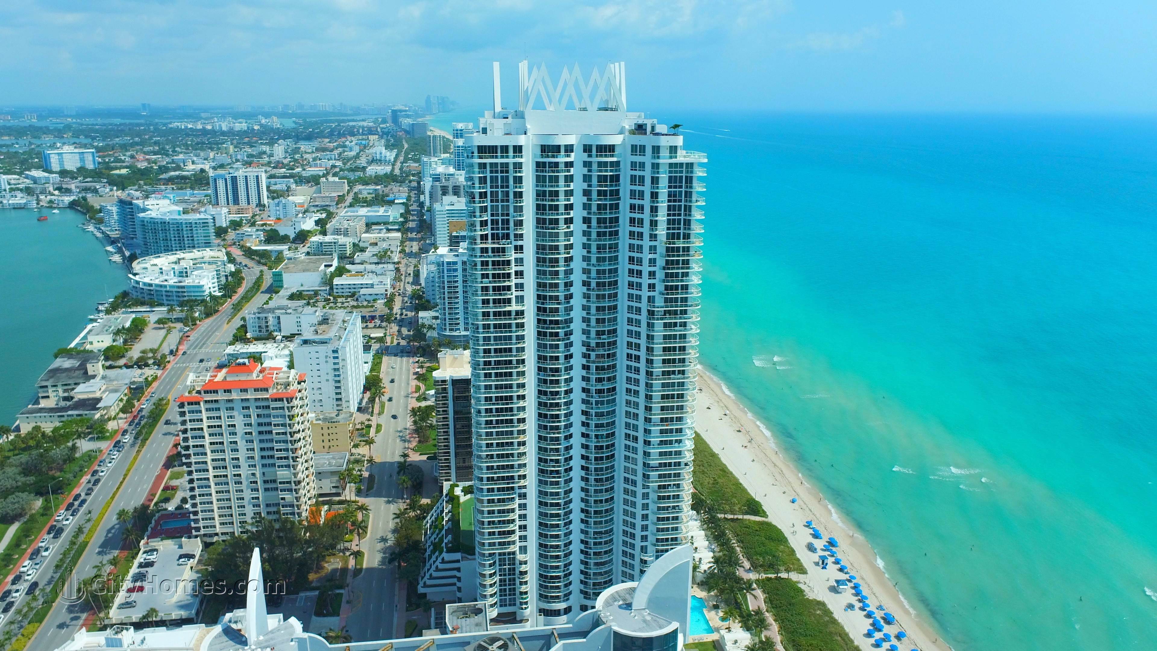 3. AKOYA  prédio em 6365 Collins Avenue, North Beach, Miami Beach, FL 33141