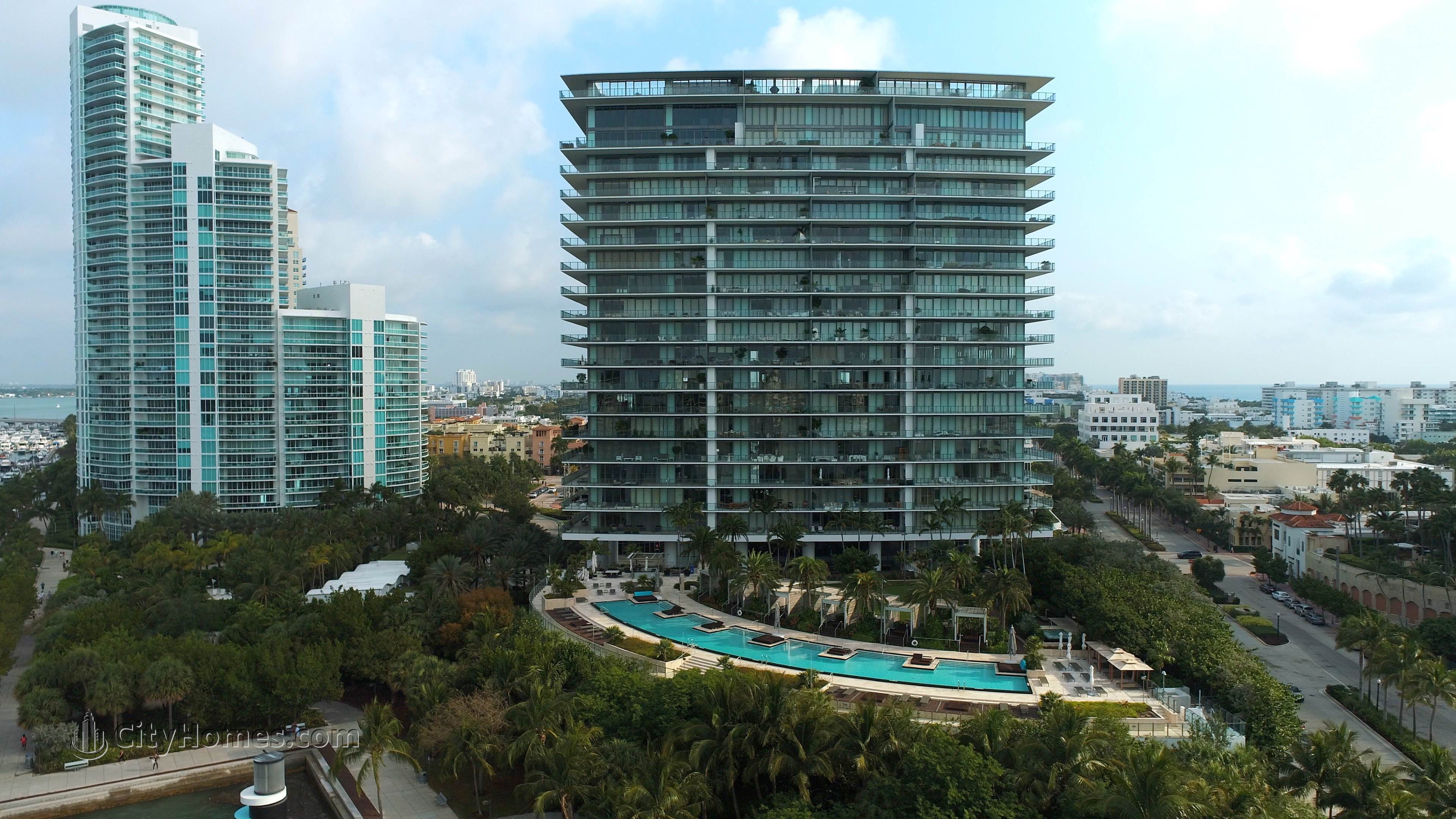APOGEE  byggnad vid 800 S Pointe Drive, Miami Beach, FL 33139