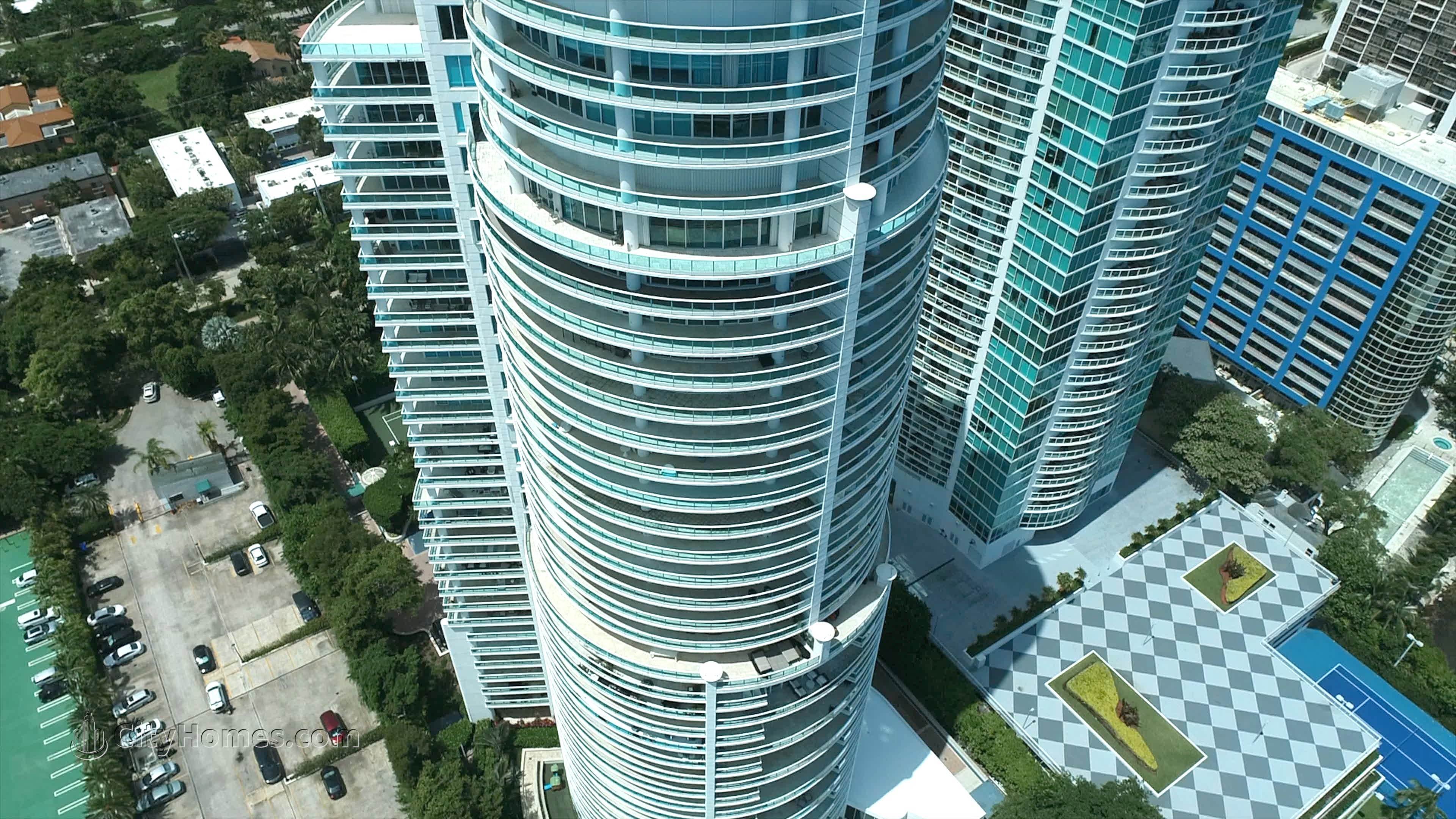 5. Bristol Tower Brickell здание в 2127 Brickell Avenue, Brickell, Miami, FL 33129