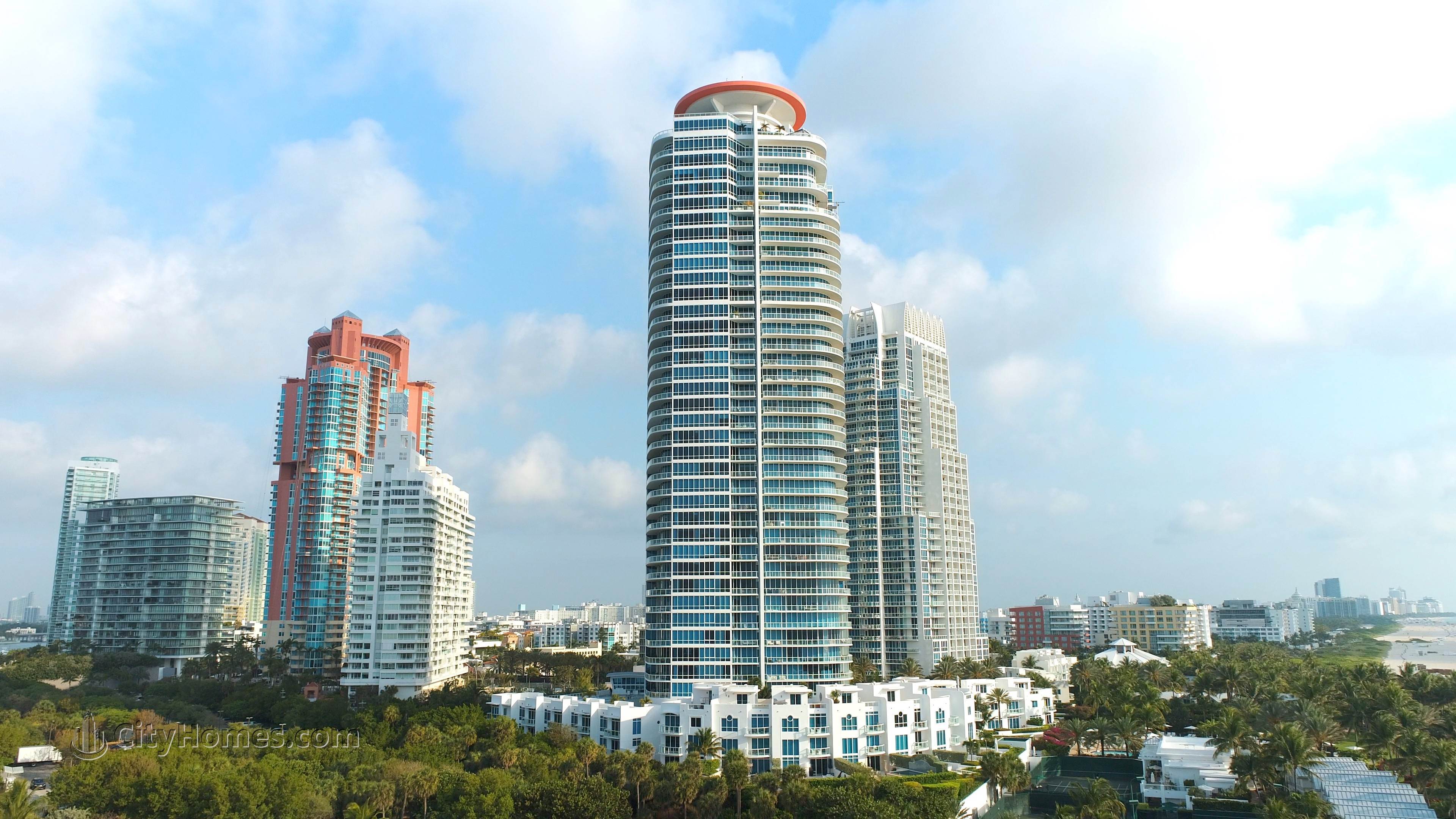 CONTINUUM SOUTH TOWER gebouw op 100 S Pointe Dr., Miami Beach, FL 33139