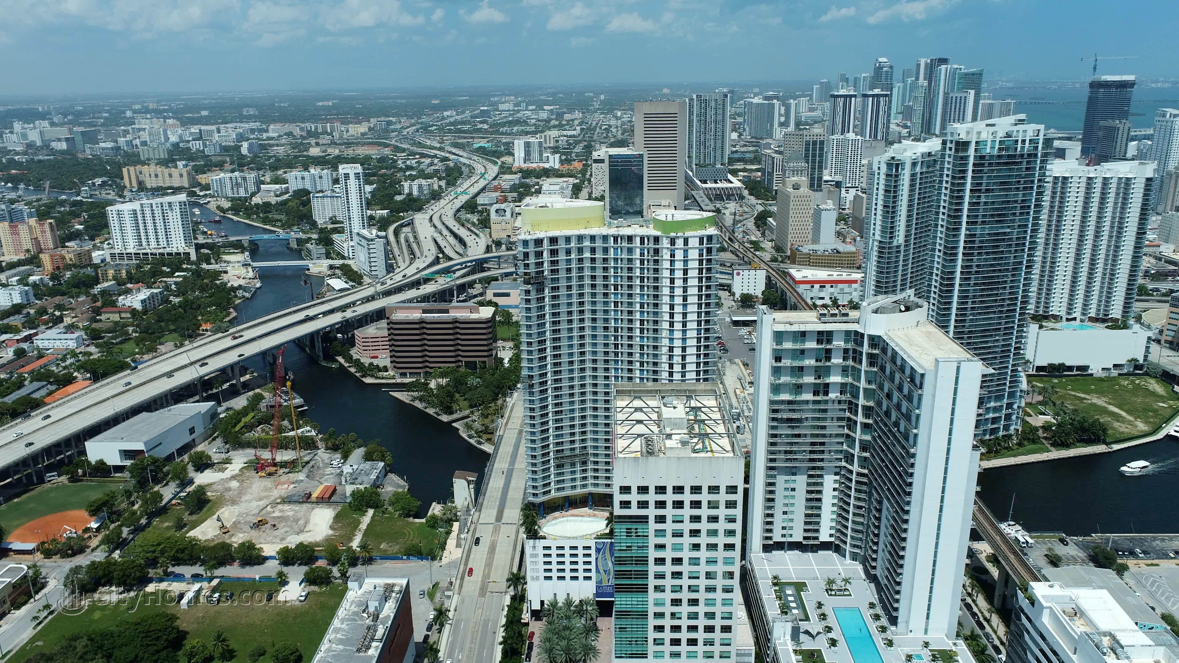 2. Latitude on The River prédio em 185 7th Street, Miami, FL 33130