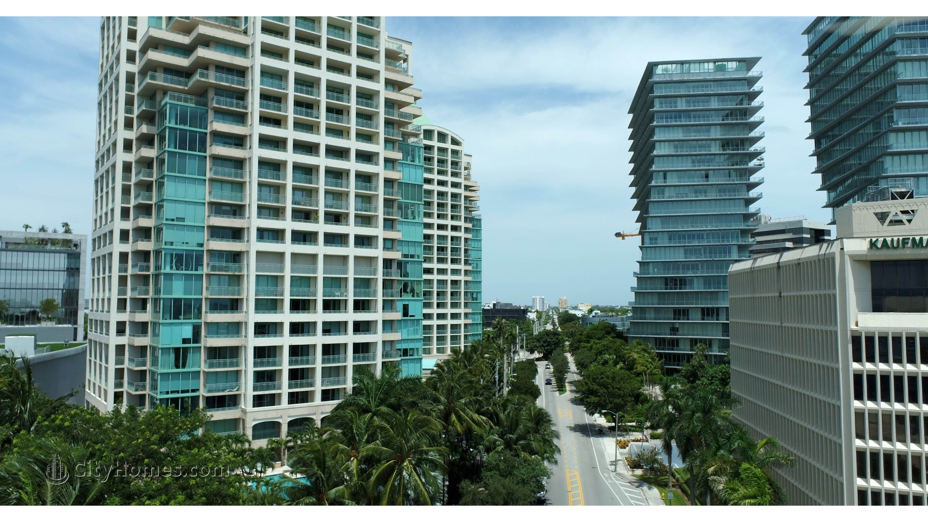 2. Ritz-Carlton Coconut Grove建于 3300 And 3350 SW 27th Avenue, 迈阿密, FL 33133