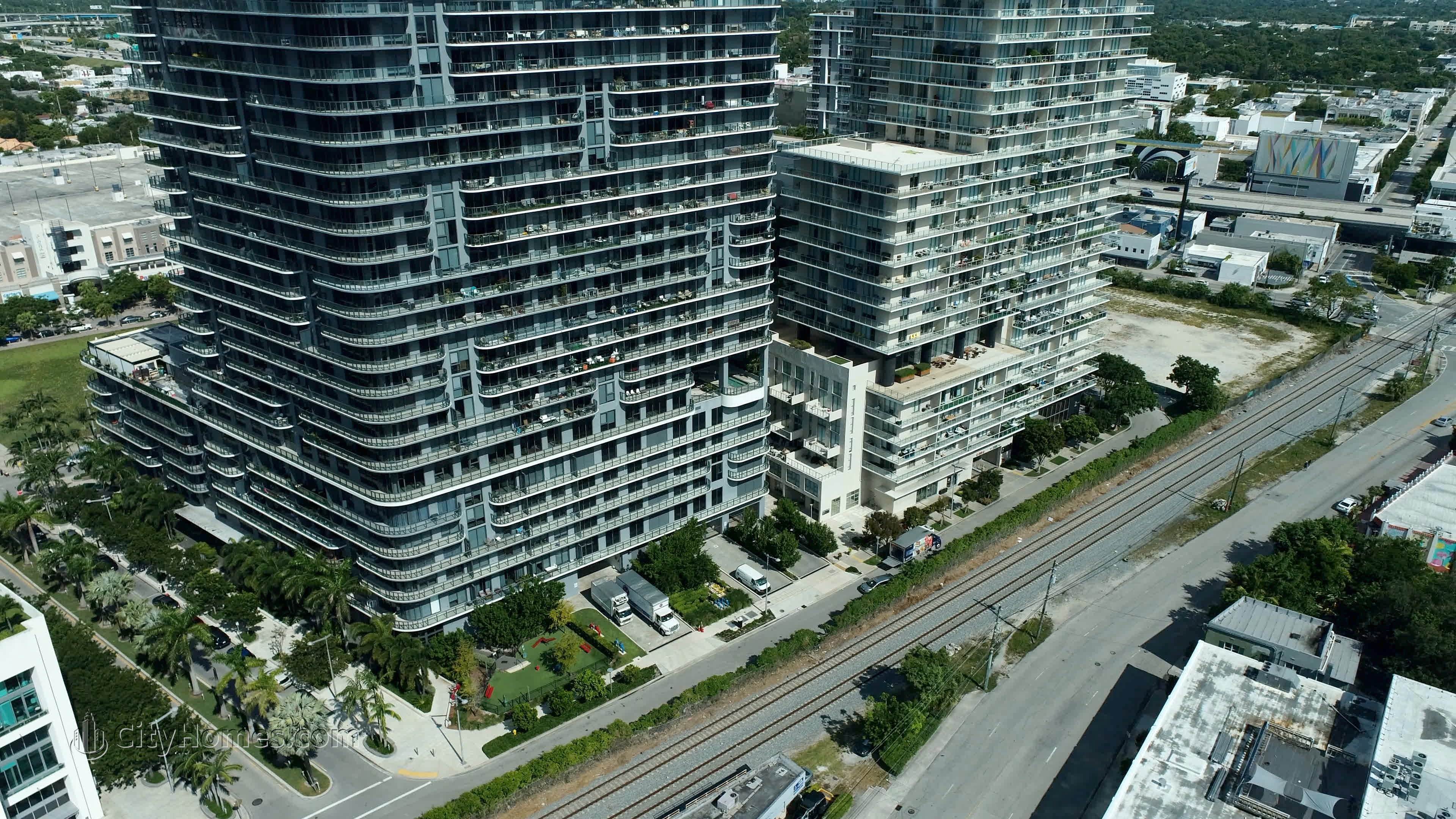 2. Two Midtown Midrise建于 3451 NE 1st Avenue, Midtown Miami, 迈阿密, FL 33137
