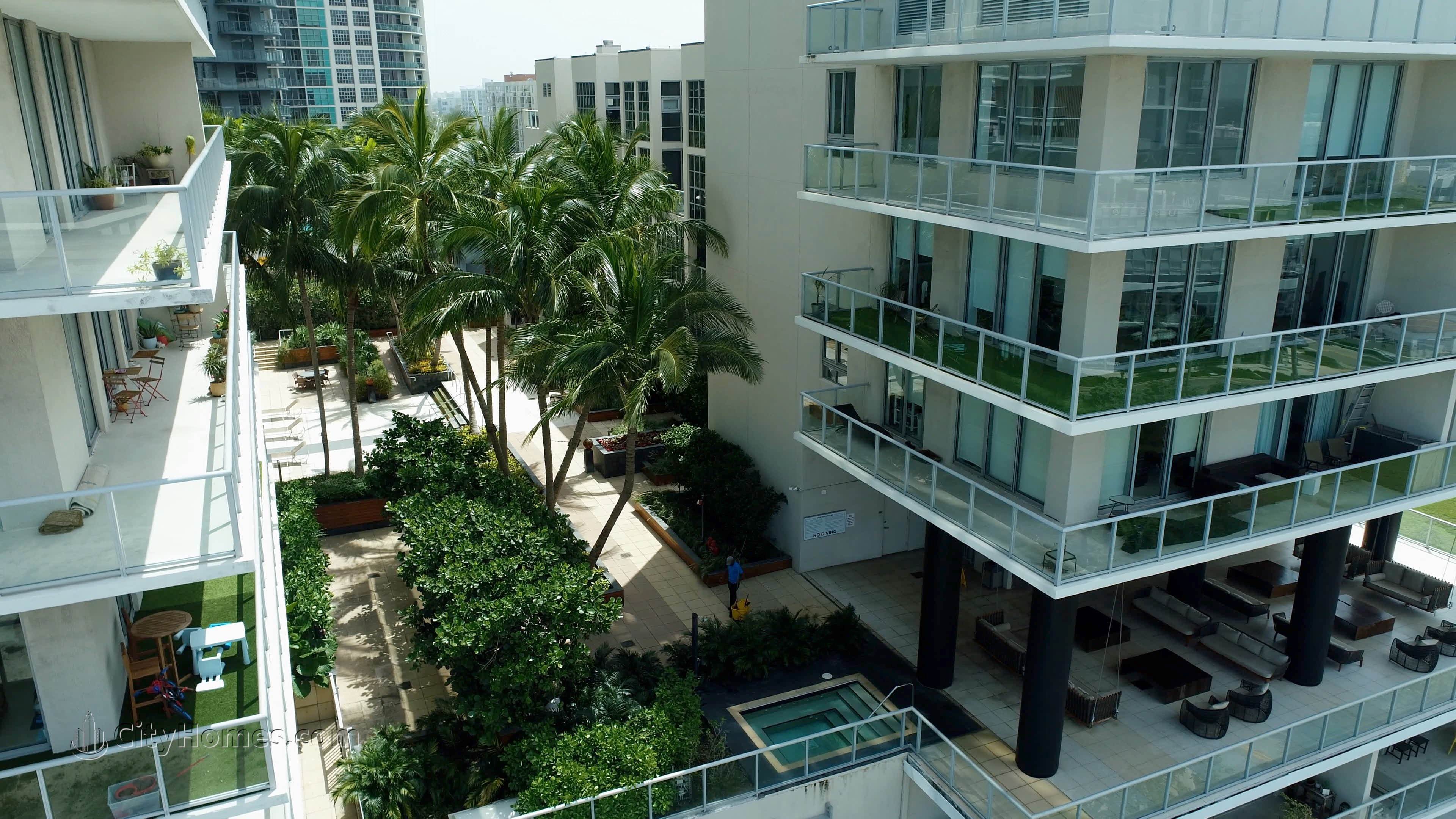 4. Two Midtown Midrise xây dựng tại 3451 NE 1st Avenue, Midtown Miami, Miami, FL 33137