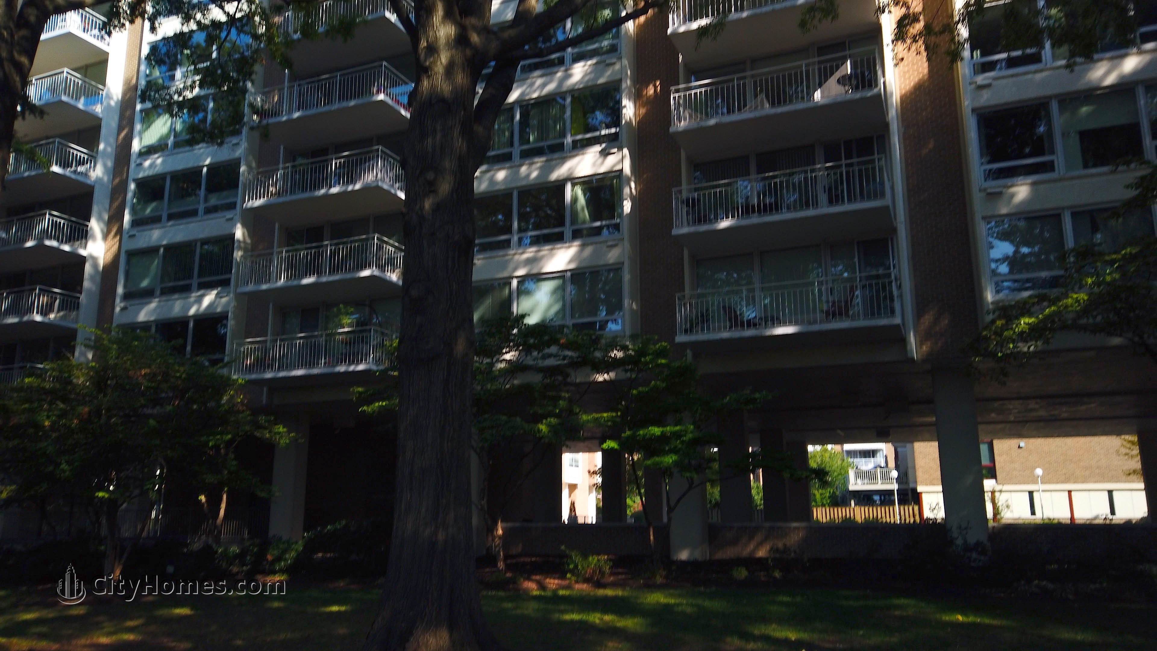 12. Riverside Condominiums byggnad vid 1425 & 1435 4th St NW, Southwest / Waterfront, Washington, DC 20024