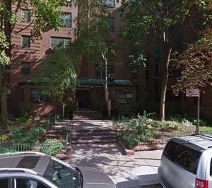 Dunolly Gardens建於 34-21 78th Street, Jackson Heights, Queens, NY 11372