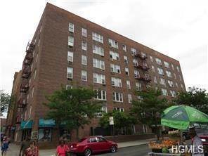 gebouw op 1332 Metropolitan Avenue, Parkchester, Bronx, NY 10462