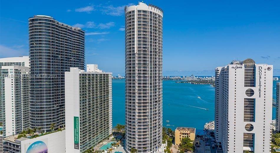 Condominium voor Verkoop op Edgewater, Miami, FL 33132