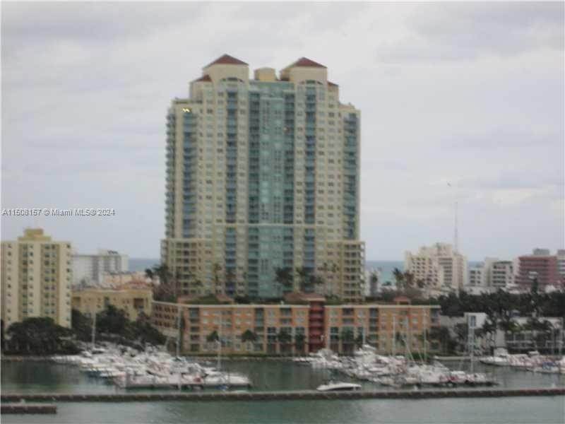 Condominium voor Verkoop op South of Fifth, Miami Beach, FL 33139