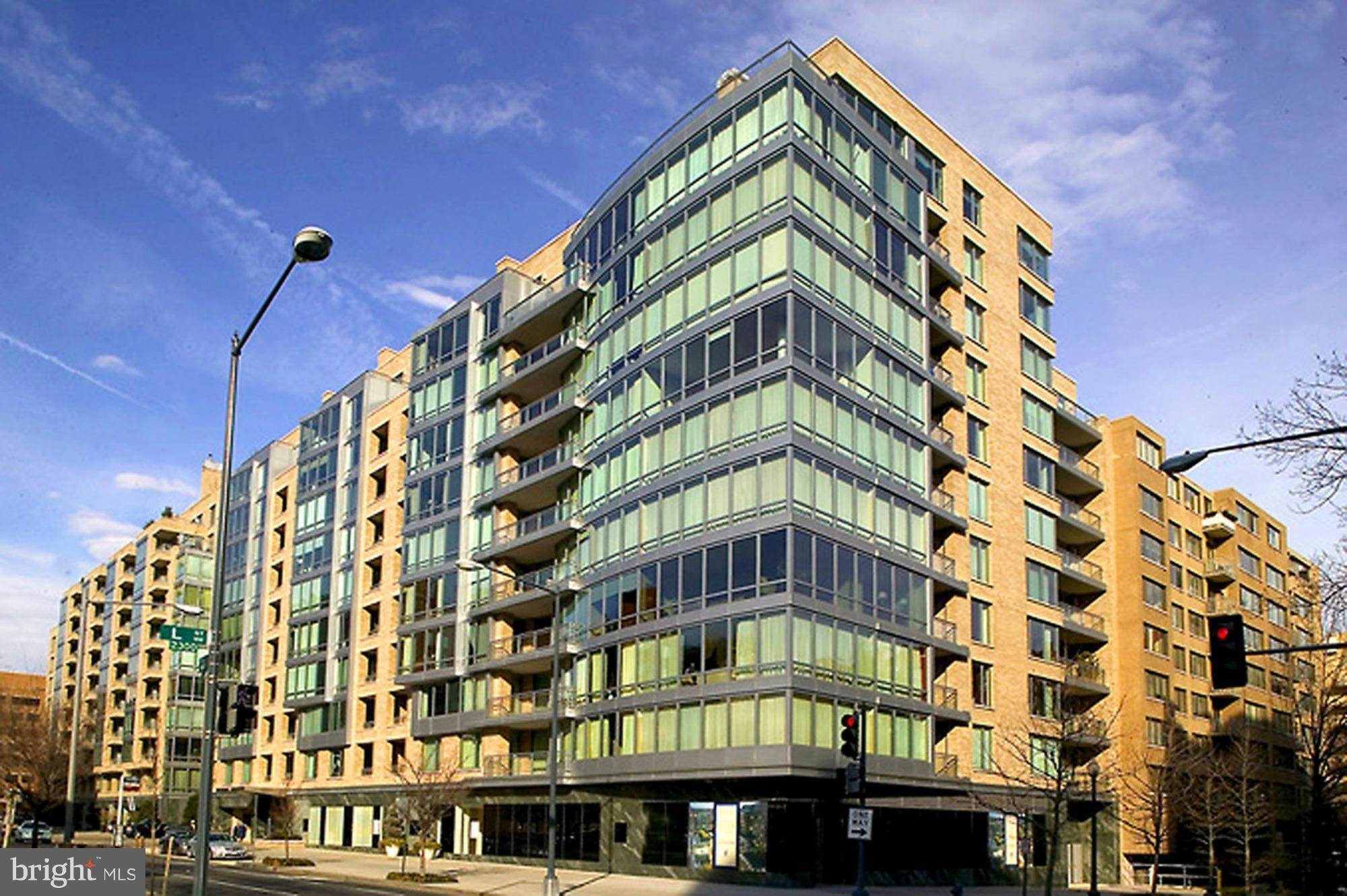 Condominium voor Verkoop op West End, Washington, DC 20037