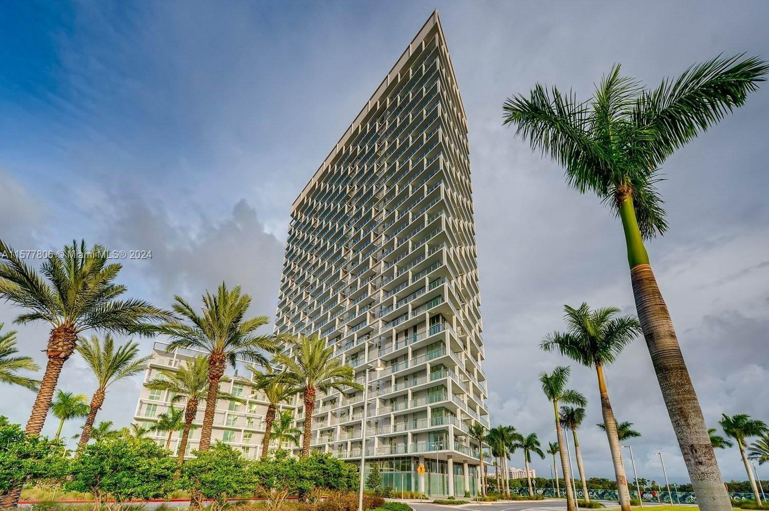 Condominium for Sale at Sunrise, FL 33323