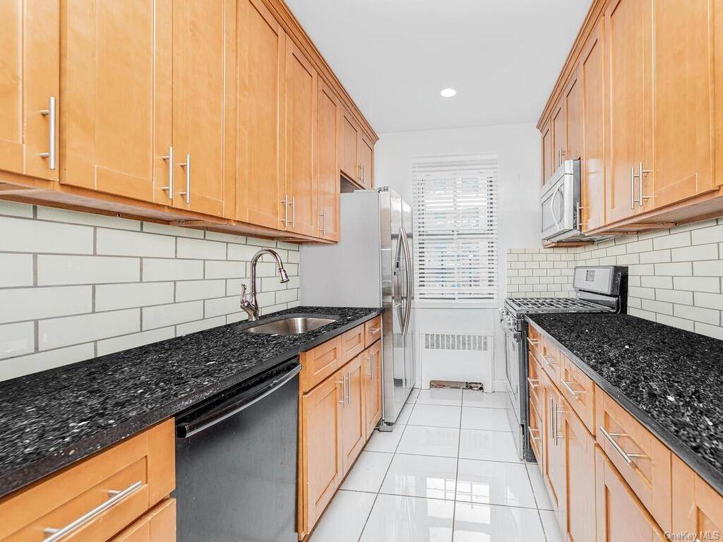 Einfamilienhaus für Verkauf beim Central Riverdale, Bronx, NY 10463